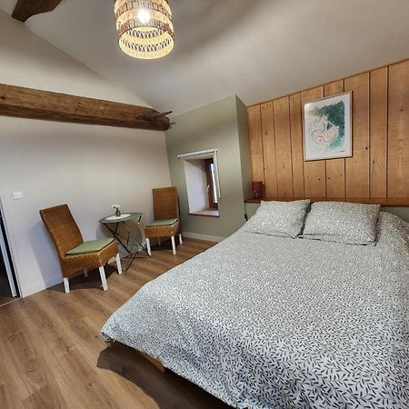 Chambres D'Hotes Aux Petits Belezins Сент-Амур Экстерьер фото