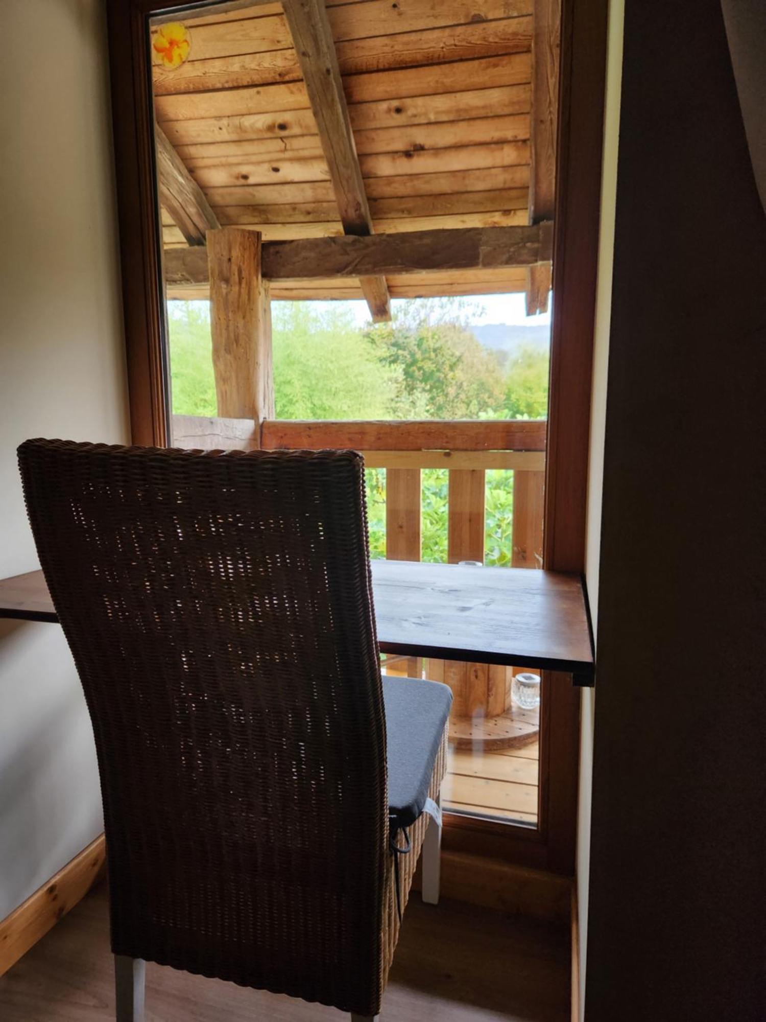 Chambres D'Hotes Aux Petits Belezins Сент-Амур Экстерьер фото